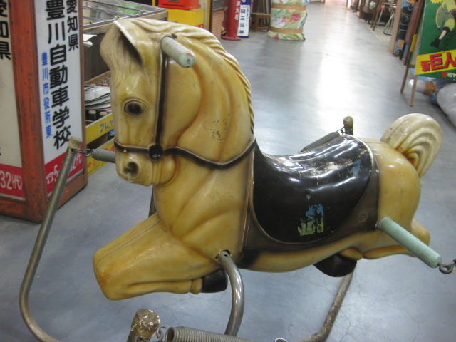 ヴィンテージアメリカ鉄馬メリーゴーランド遊具