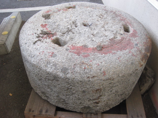 旧型郵便ポスト台座付き